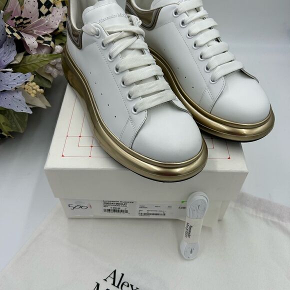 Men’s Alexander McQueen chunky oversized, leather metallic sneakers size 42 - Picture 2 of 8